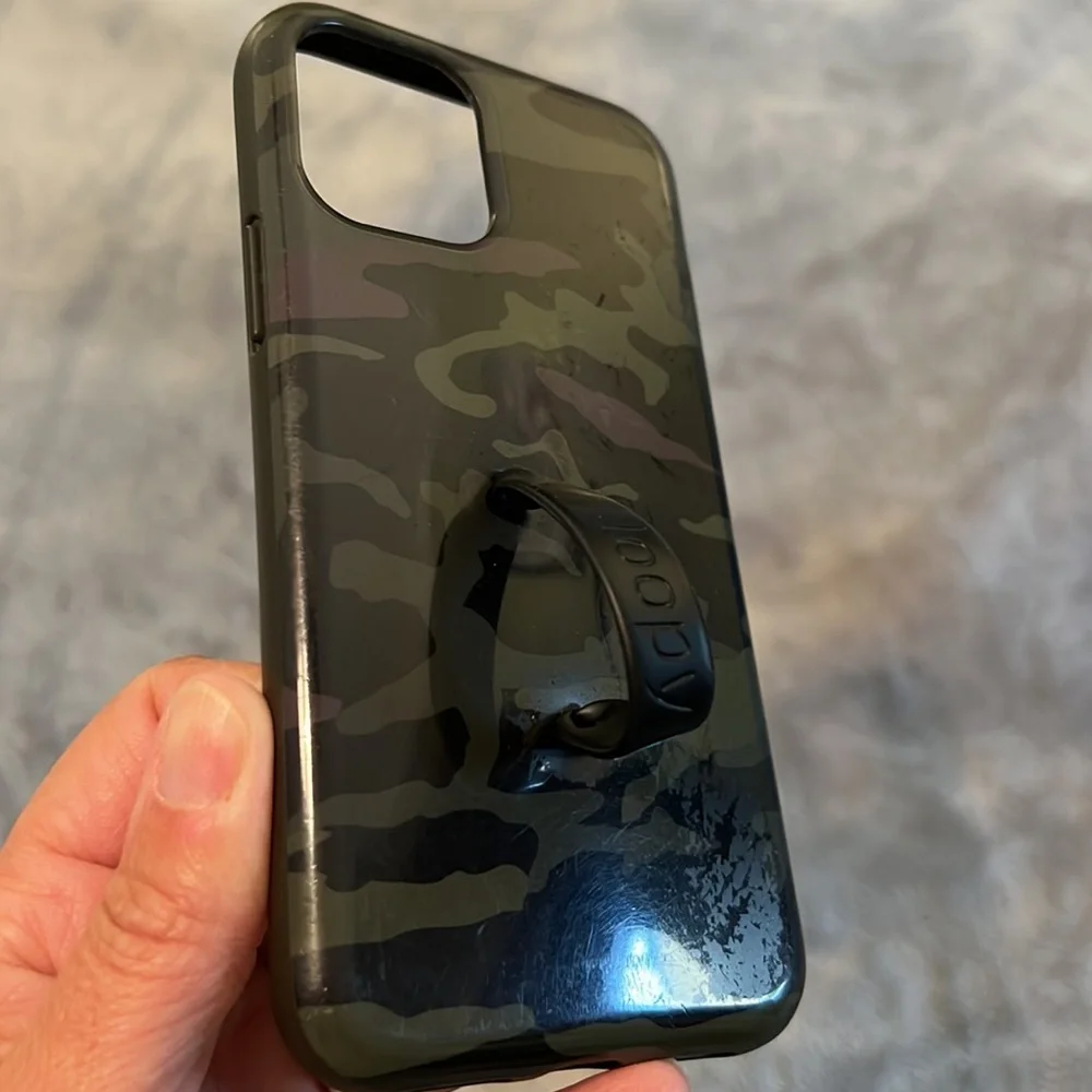 Loopy I phone 11 pro case camo handheld